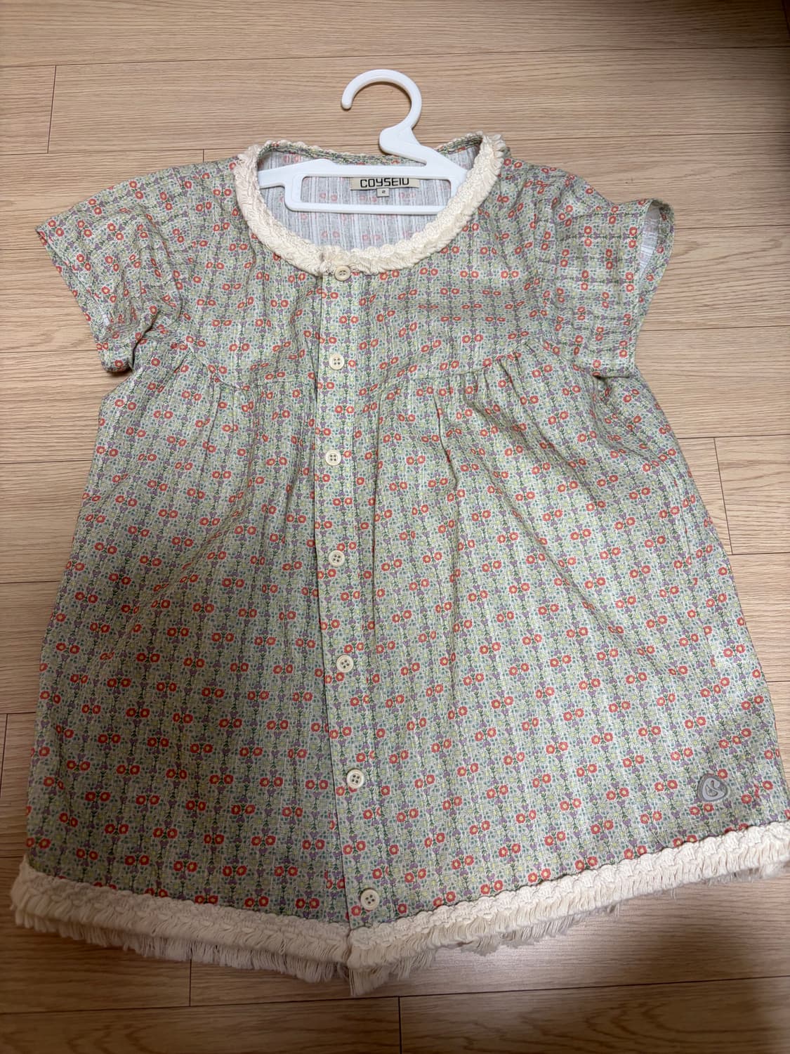 FRINGE SHIRRING BLOUSE LIGHT GREEN 상품이미지2