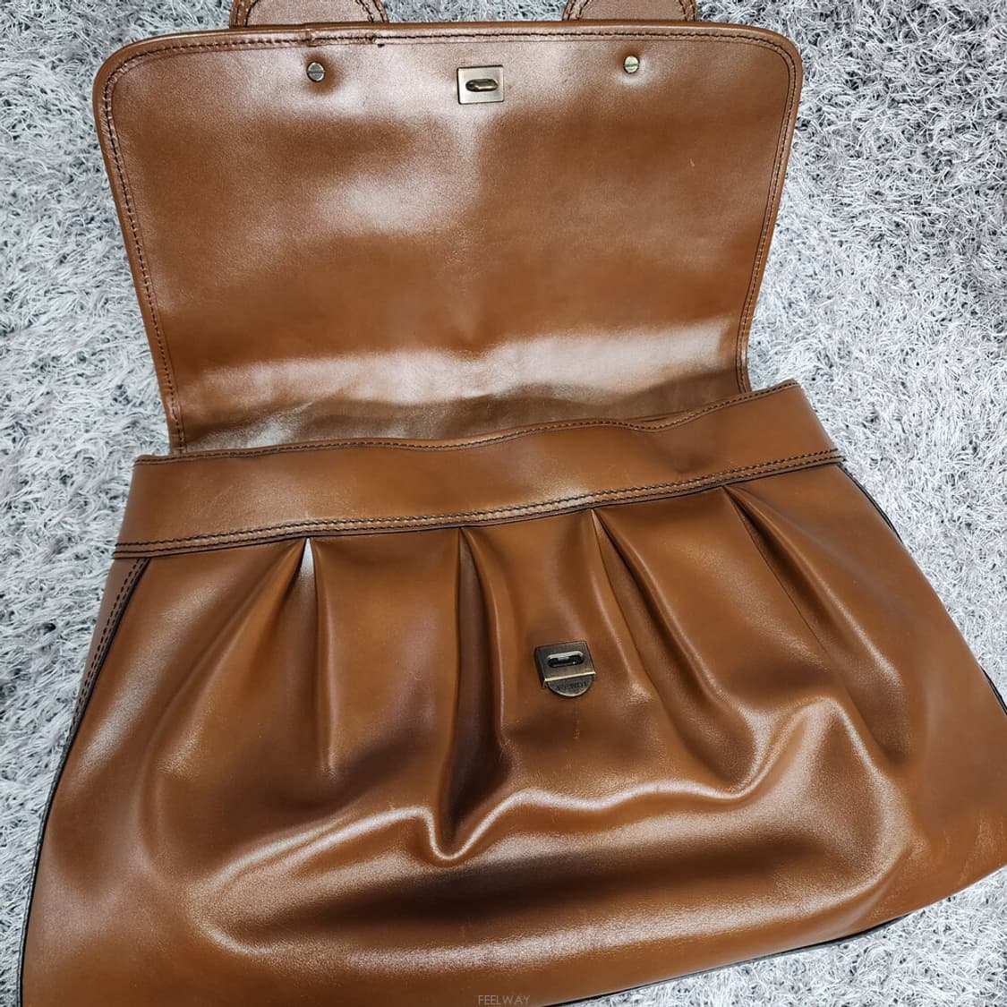 펜디 빅숄더백 상품이미지7