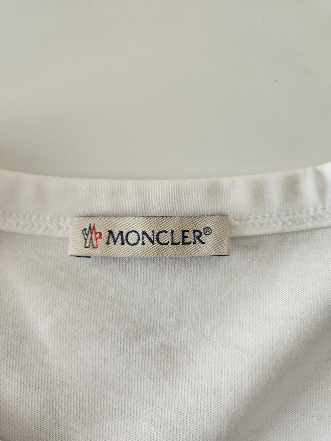 몽클레어 넥로고 반팔티(XXL) 상품이미지4