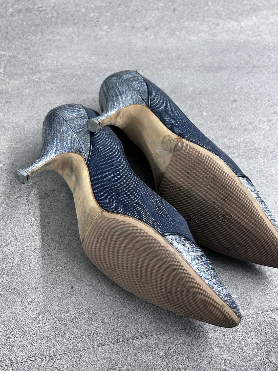 살바토레 페라가모 파이톤 레더 펌프스 상품이미지6