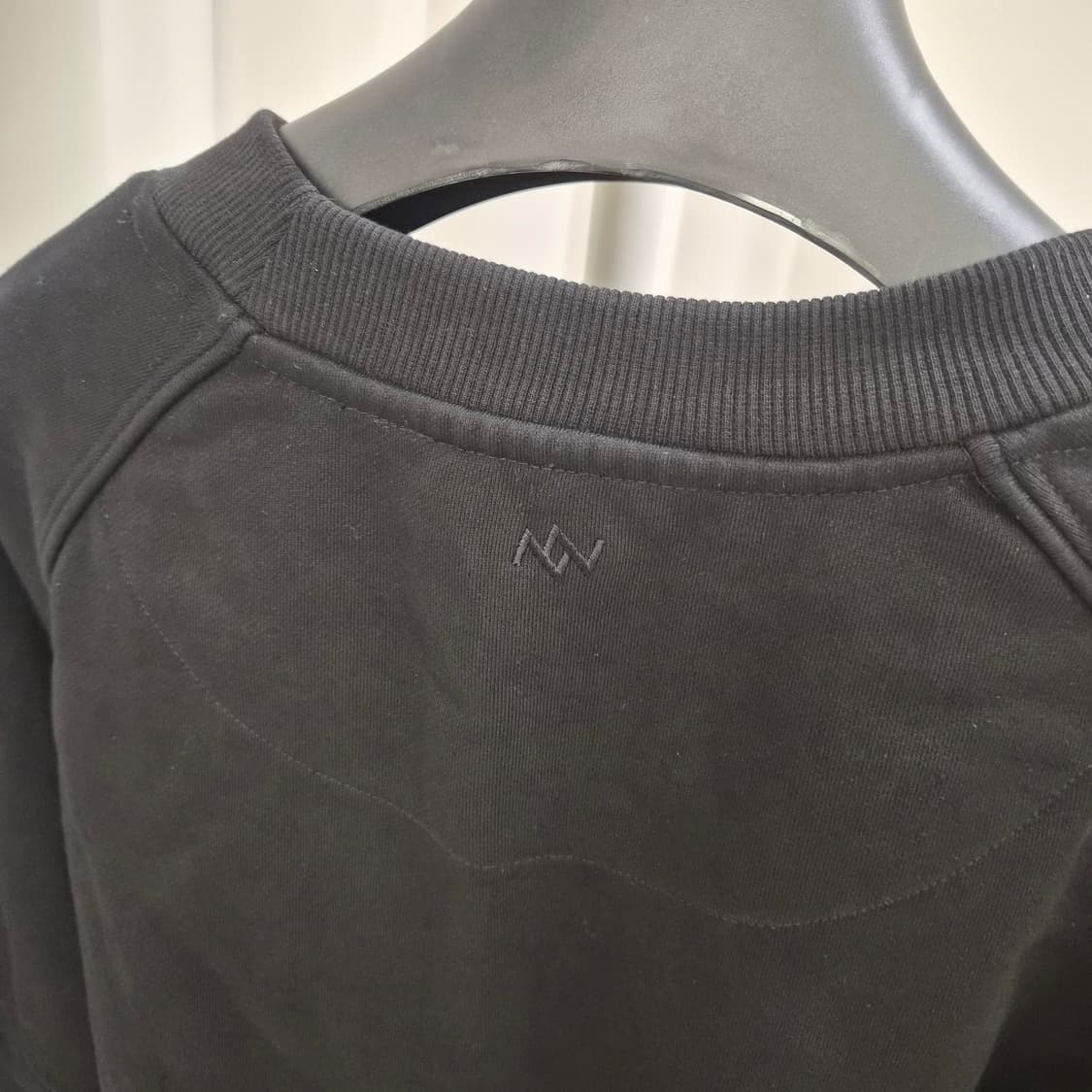 송지오옴므 블랙 맨투맨 상품이미지2