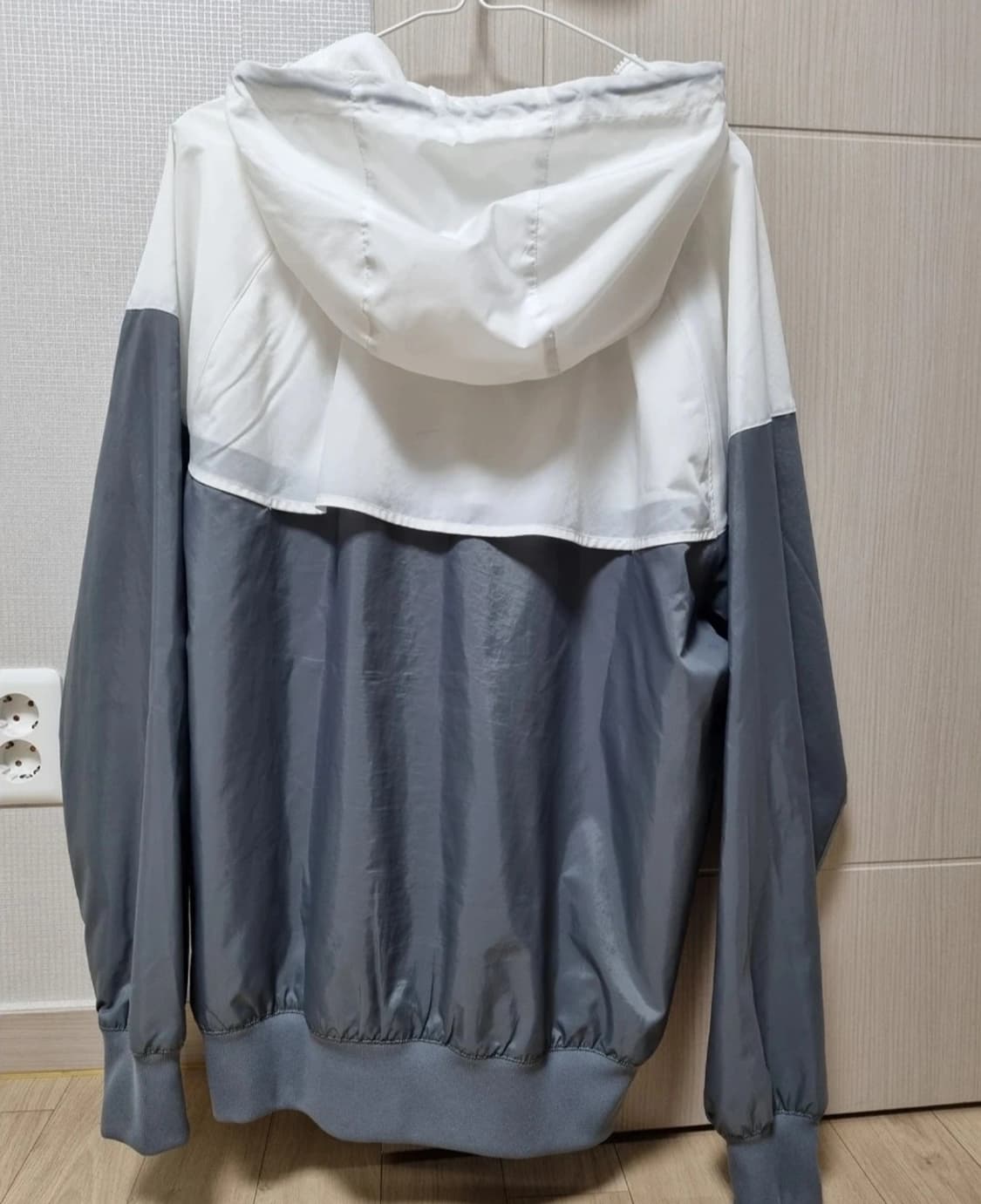 나이키 바람막이 상품이미지2