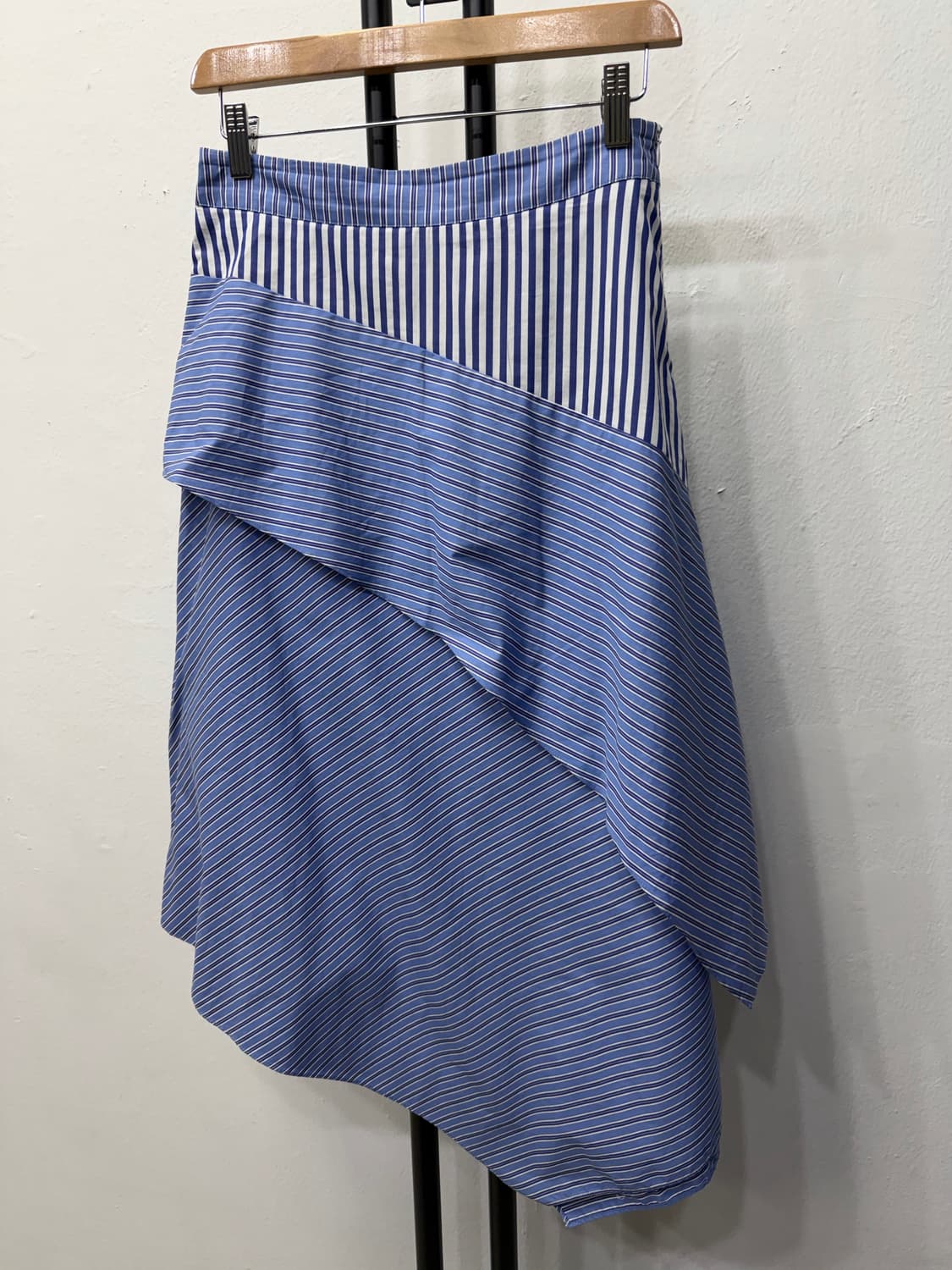 정품) 마쥬 블루 스트라이프 롱 스커트 38 상품이미지3