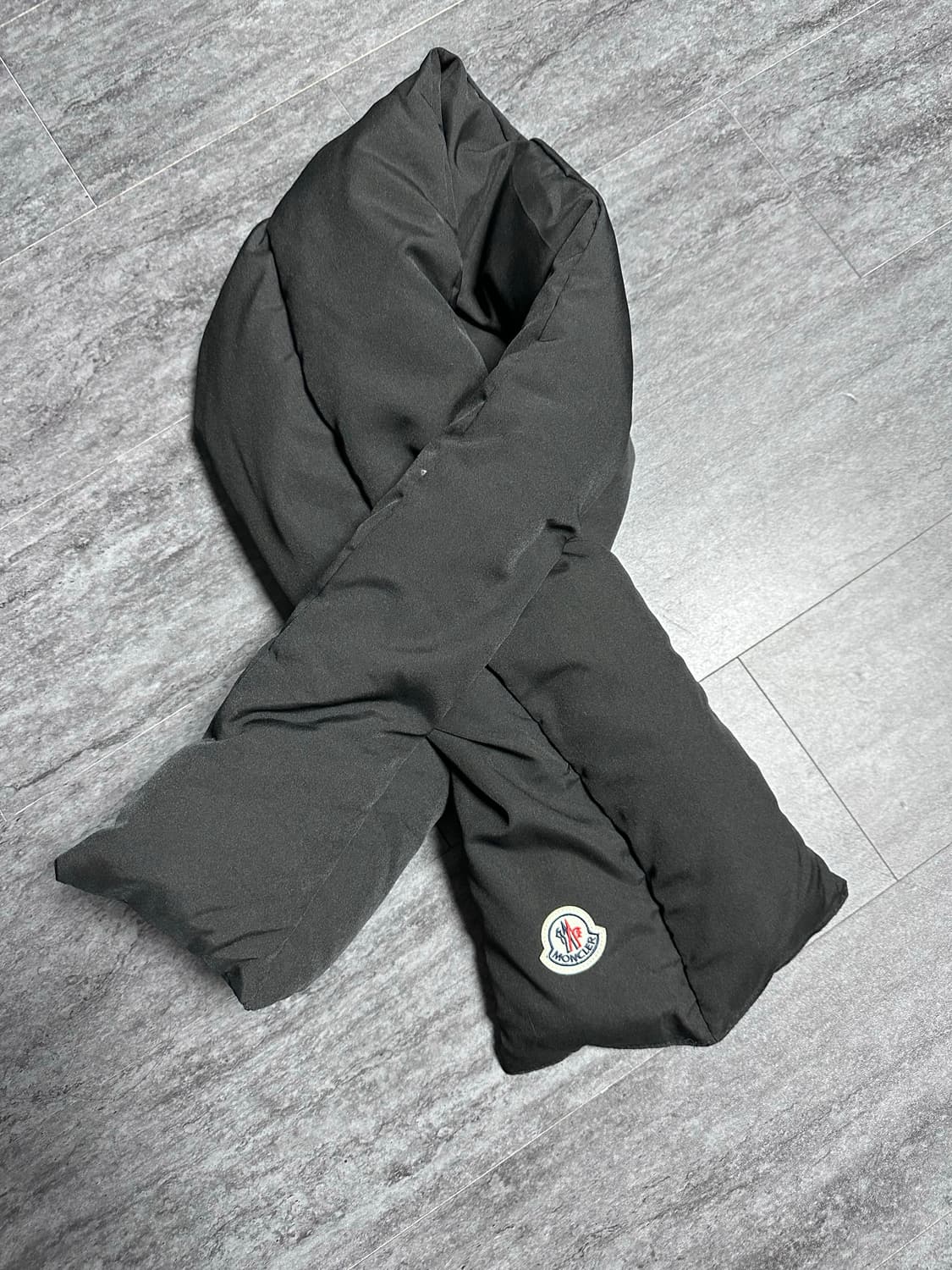 몽클레어 패딩 목도리 상품이미지1