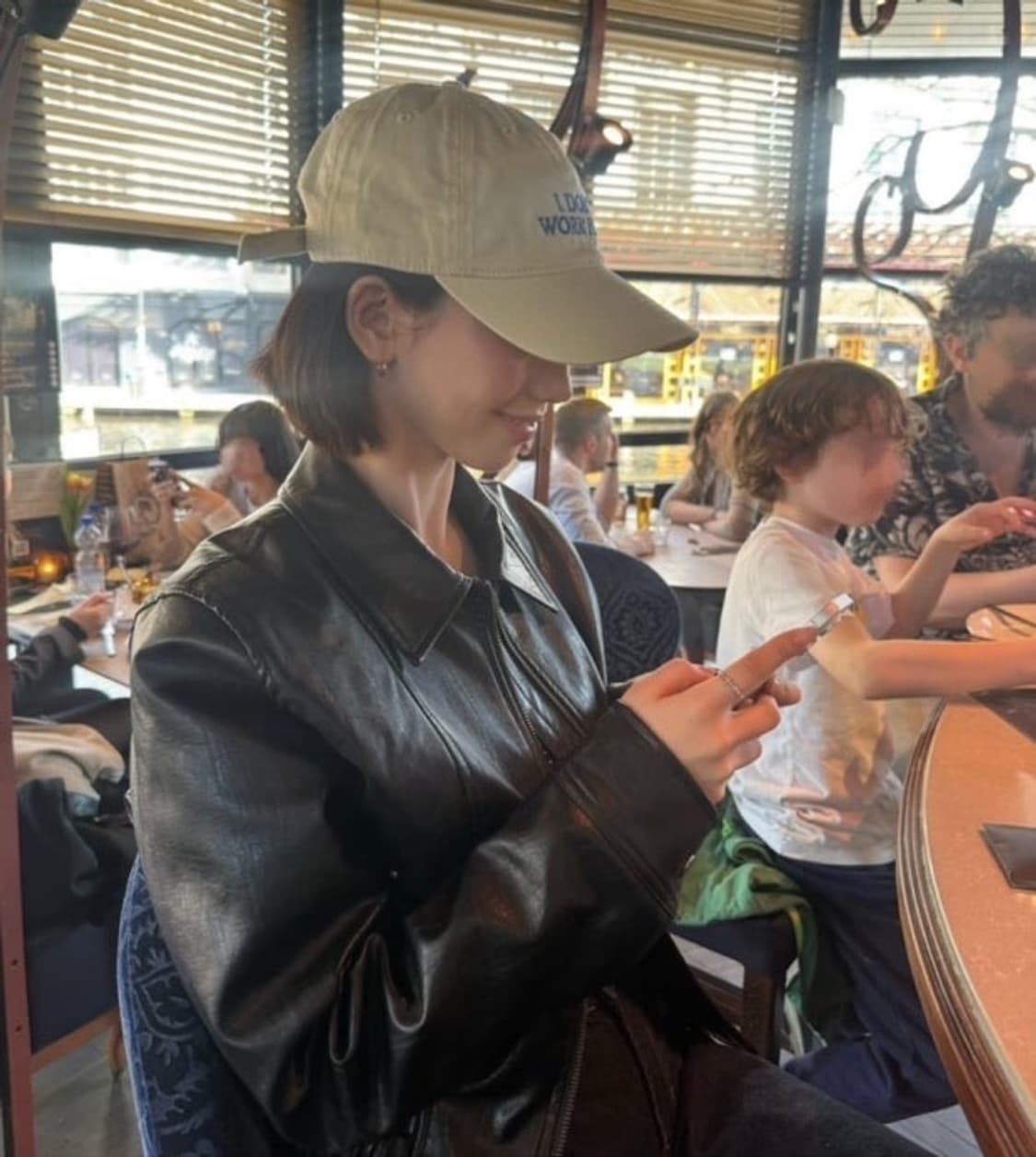 썬번프로젝트 Faux Leather Frill Jumper, BLACK 상품이미지4