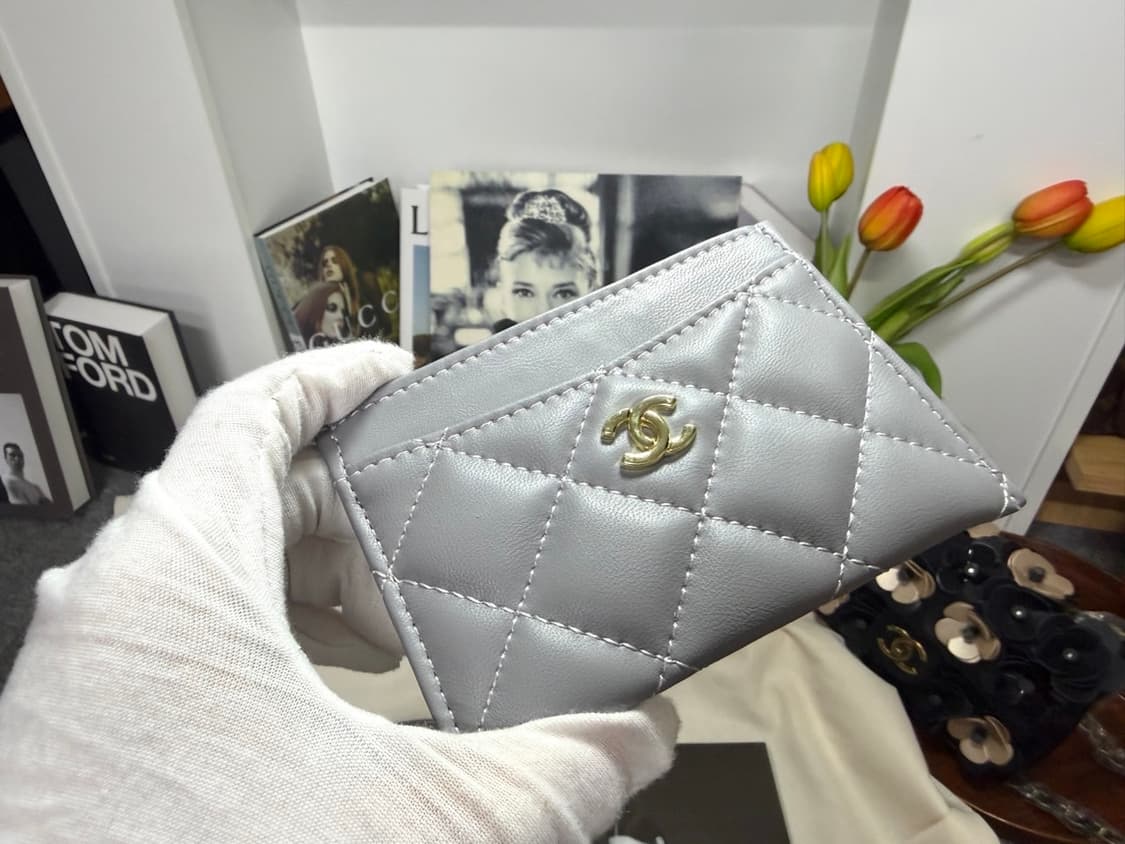 샤넬뷰티 램스킨 카드지갑 그레이 풀박스 상품이미지4