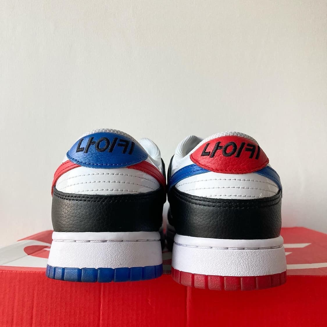 나이키 덩크 로우 SE ‘서울’ 상품이미지4