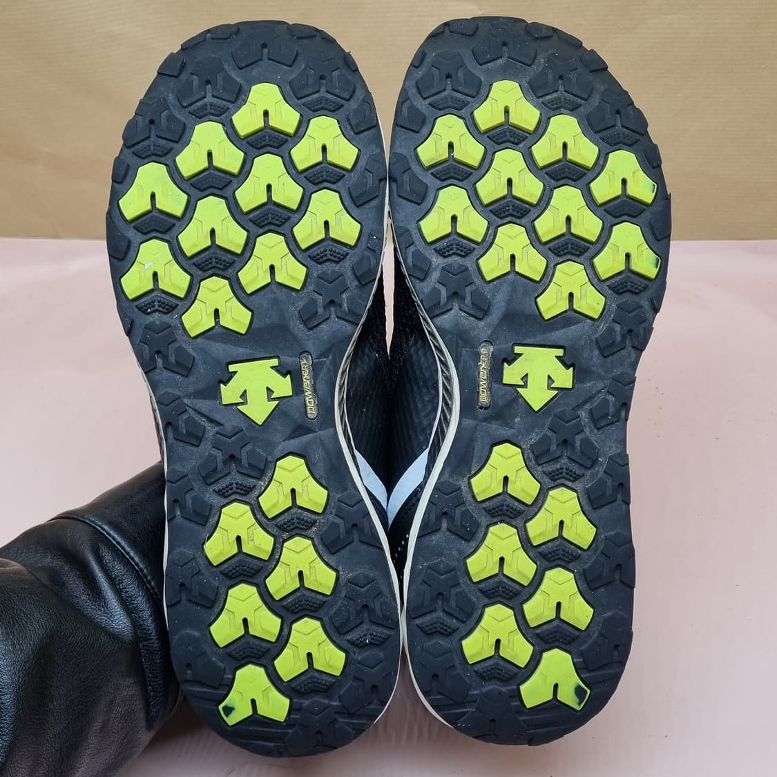 데상트 고어텍스 런닝화 260 상품이미지3