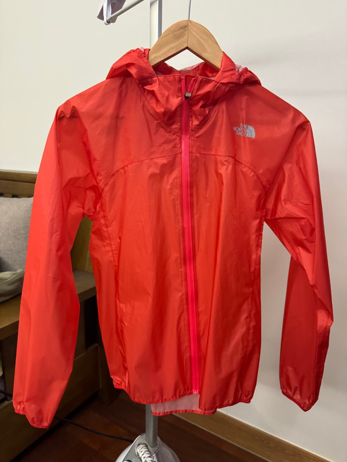 노스페이스 바람막이 상품이미지1