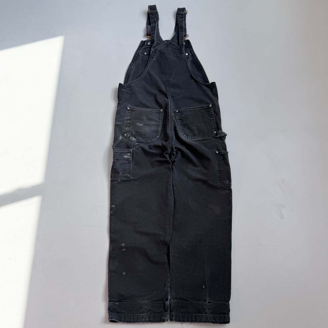 칼하트 OG 덕캔버스 페이드 더블니 워크 오버롤 멜빵 블랙 상품이미지3