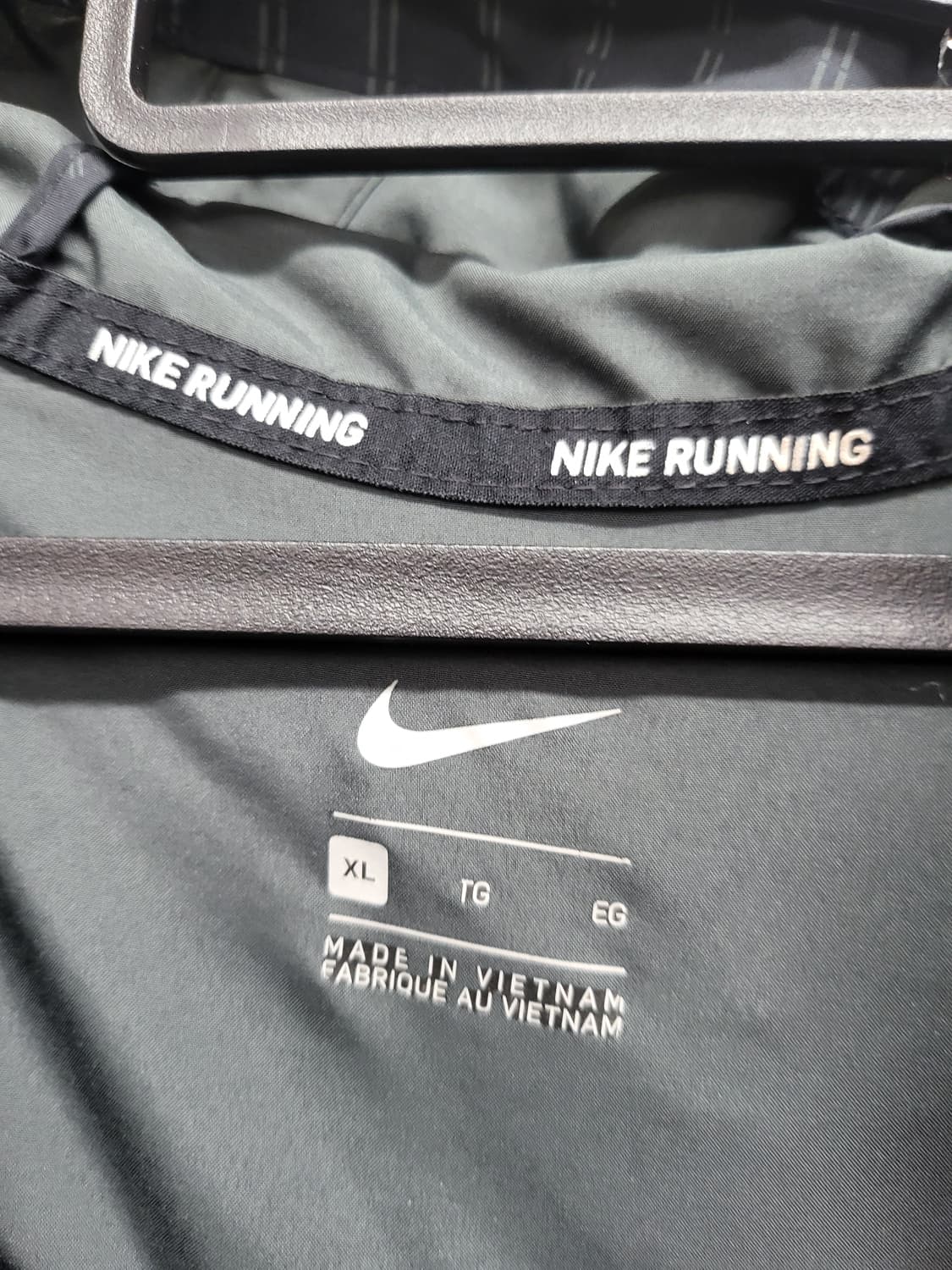 나이키 런닝 바람막이 블랙 가슴60 기장66 상품이미지4