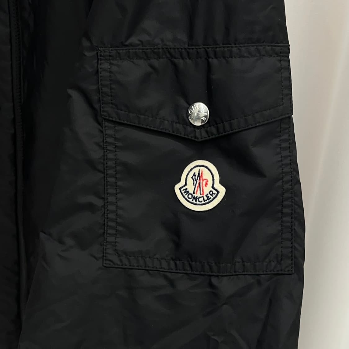 24ss 몽클레어 에티아슈 후드바람막이 블랙 (4) 상품이미지4