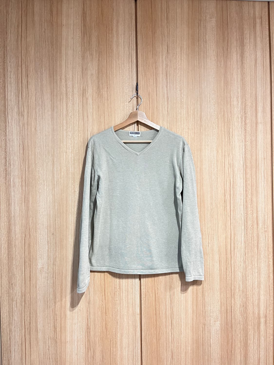 지오다노 브이넥 니트 상품이미지1