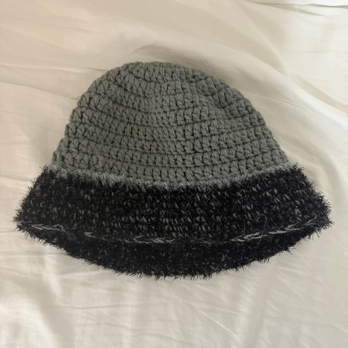 미수아바흐브 BLACK SPARKLING BUCKET 비니 상품이미지2