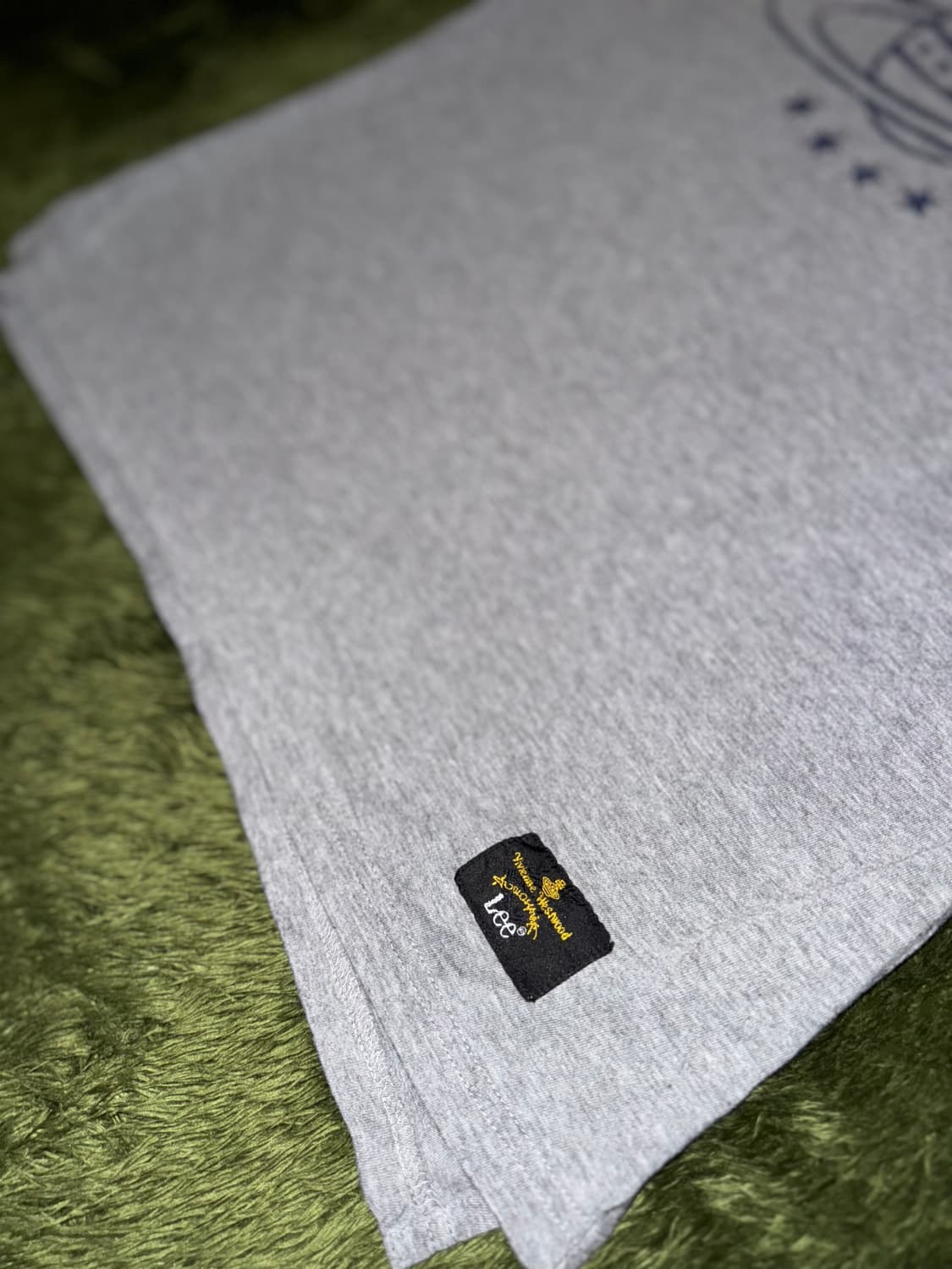 [L] 비비안웨스트우드 X LEE JEANS 콜라보 티셔츠 그레이 상품이미지6