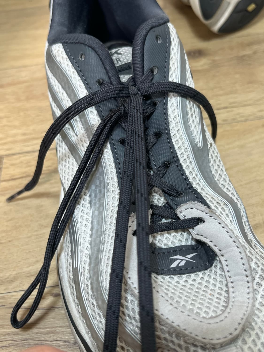 리복X라이풀 RBK 프리미어 펌프 패리스(GX0057) 270 사이즈 상품이미지6