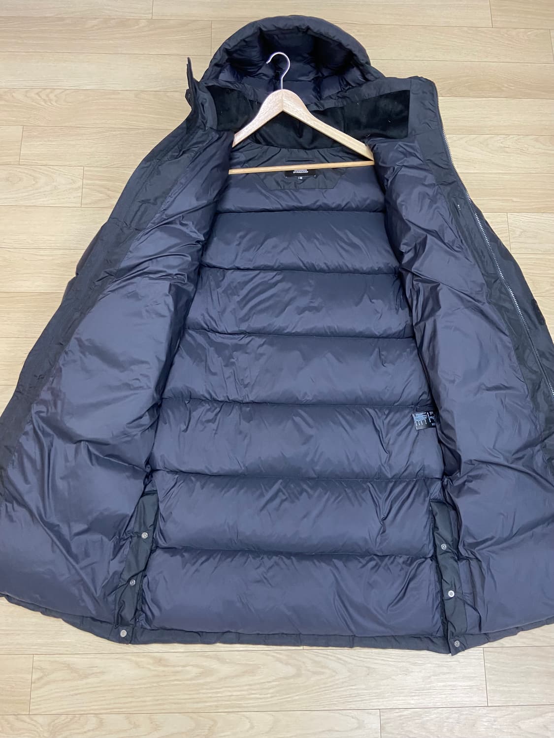 무신사 스탠다드 롱 다운 파카 M 상품이미지4