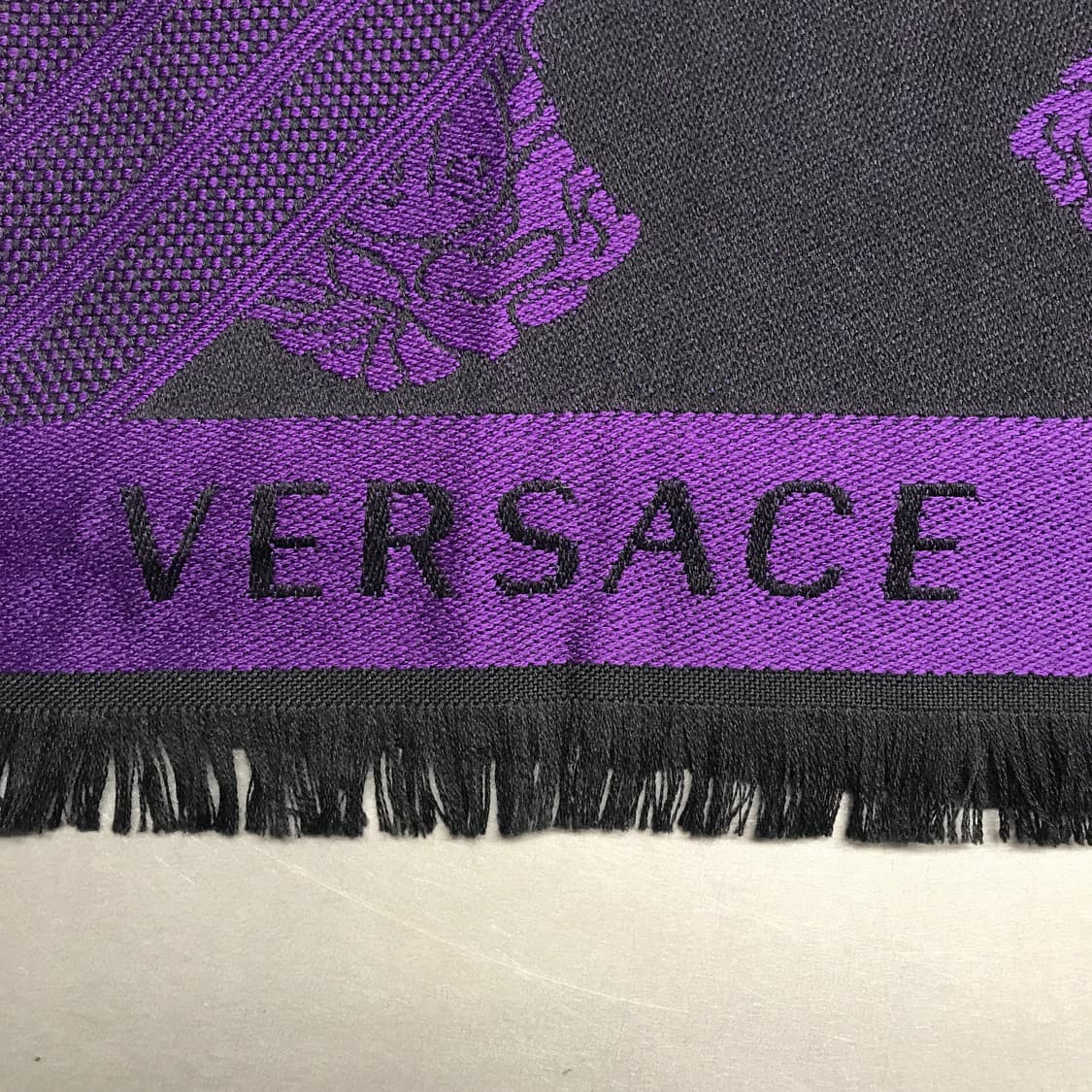 베르사체 메두사 머플러 퍼플 상품이미지6