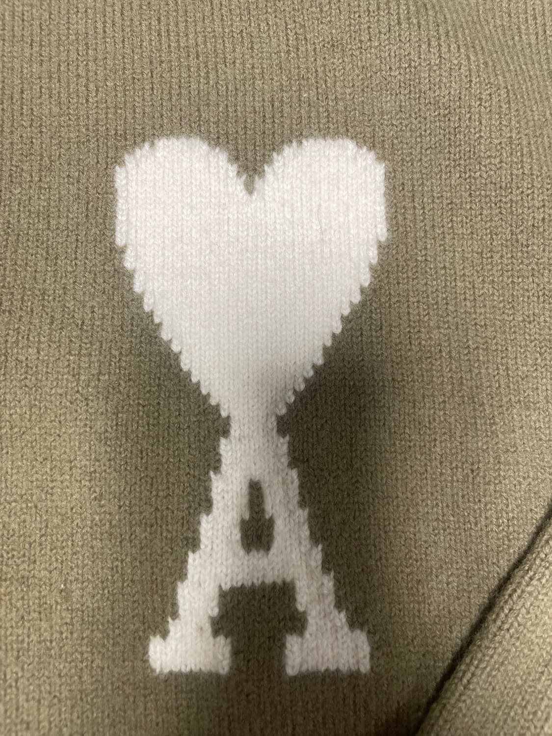 아미 빅하트 터틀넥 올리브L 상품이미지4