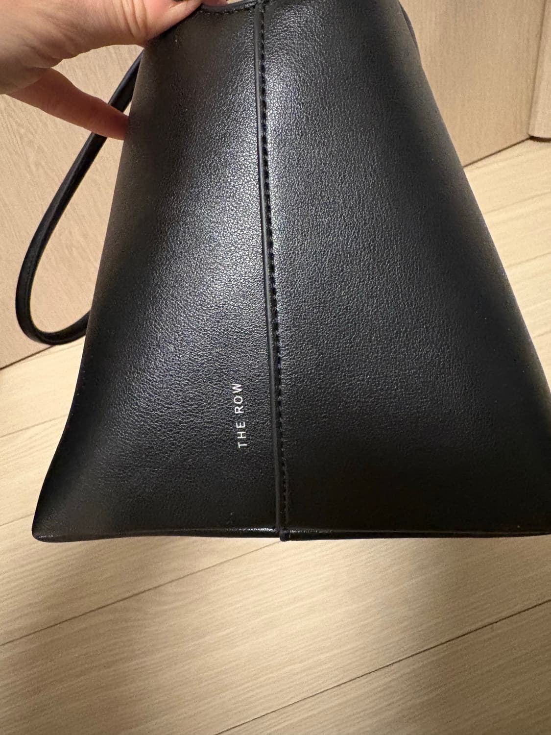 더로우 테라스백 상품이미지5