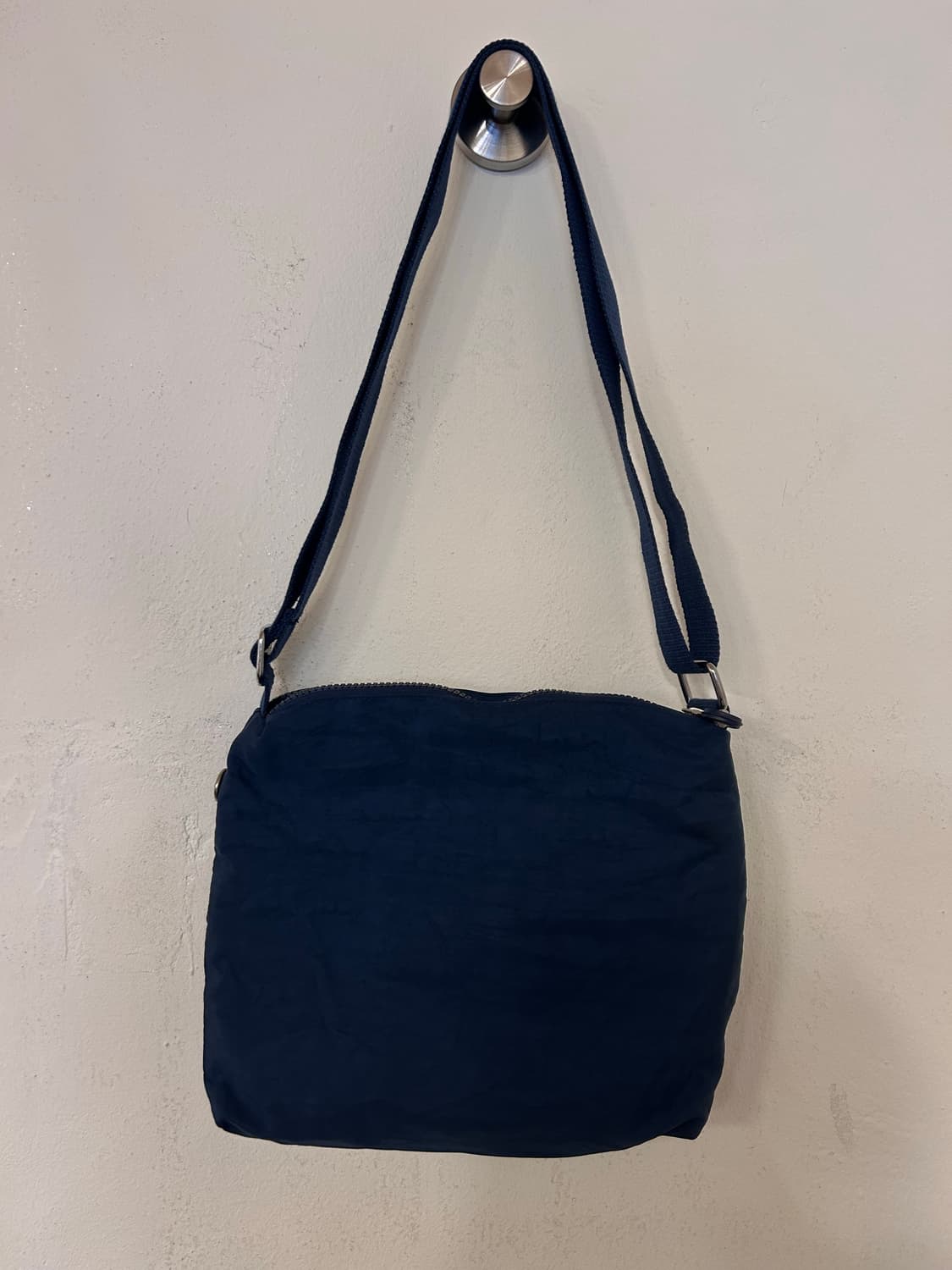 키플링 네이비 크로스백 상품이미지5