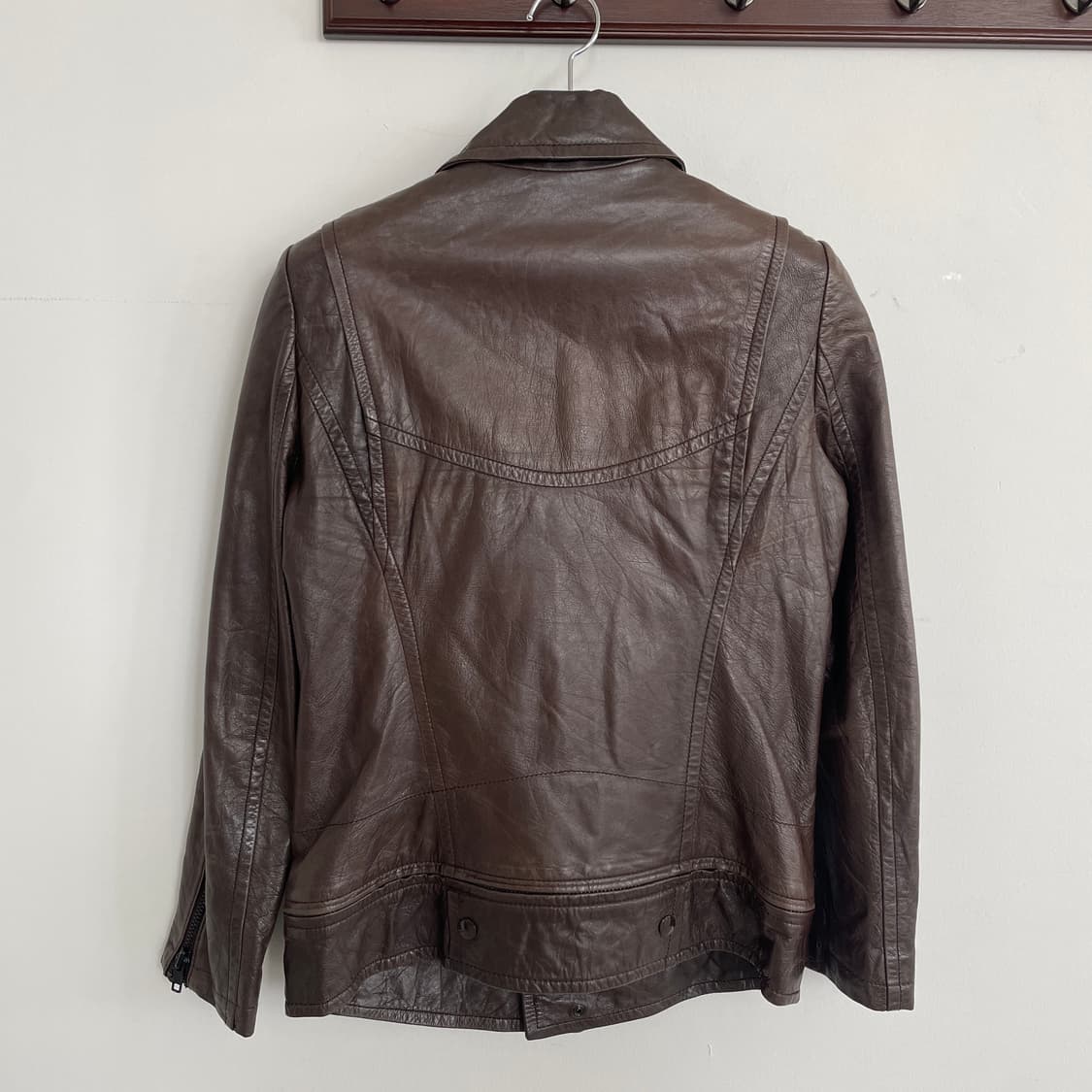 시스템 딥브라운 리얼 레더 가죽 라이더 자켓 밑단 지퍼 절개 디테일 상품이미지2