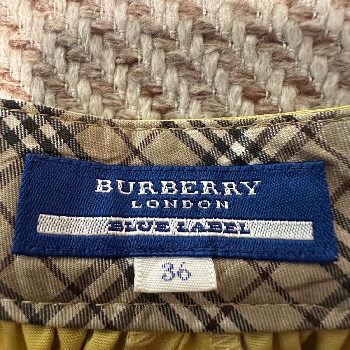 BURBERRY blue label japan made skirt 상품이미지4