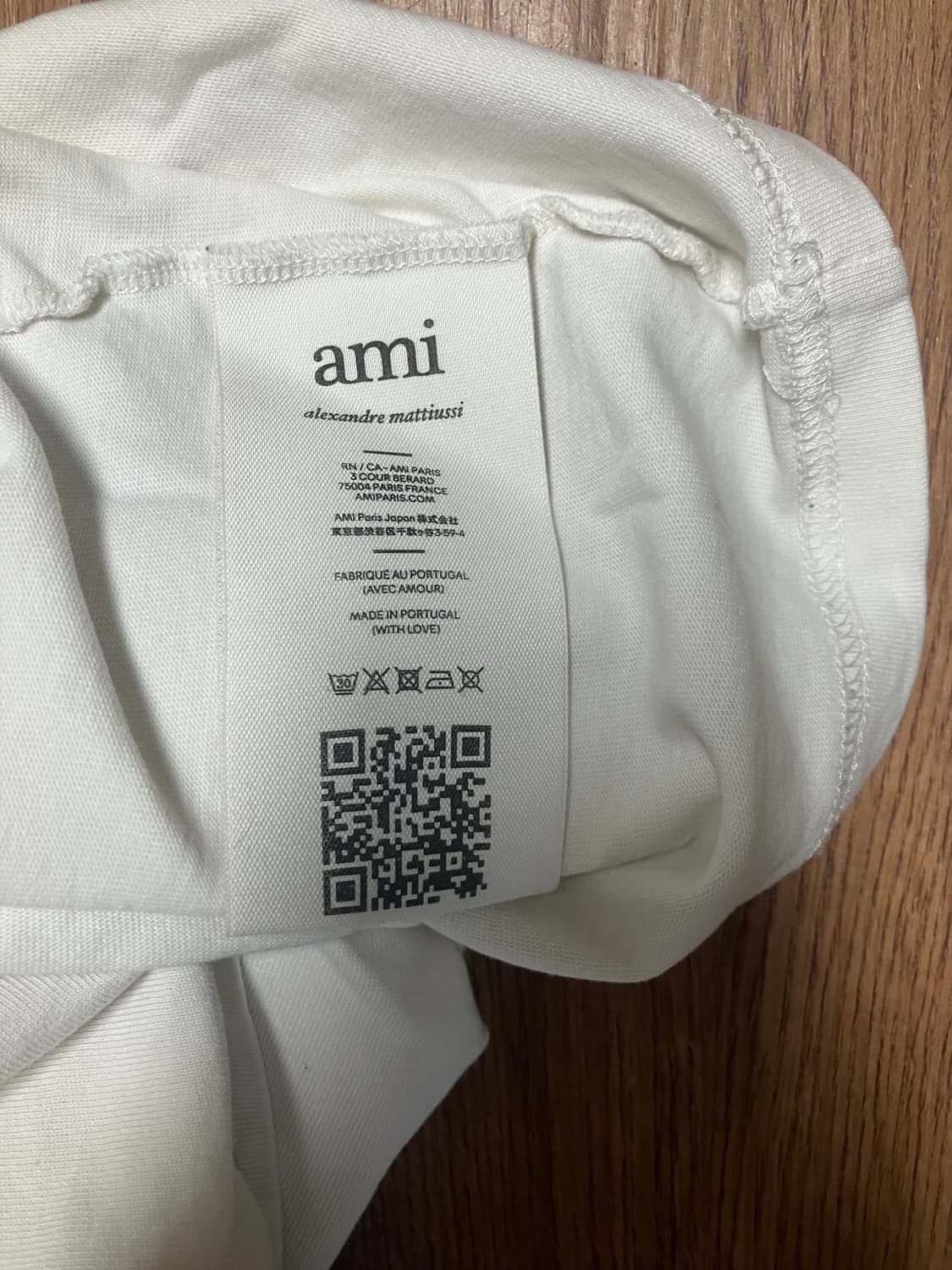 아미 스몰 로고 반팔티 상품이미지3