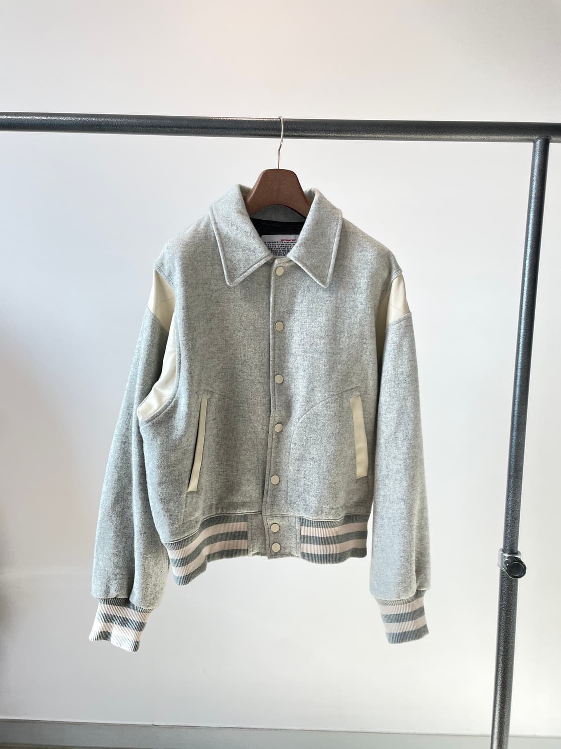 (M) 벌스데이수트 그레이 바시티 자켓 상품이미지1