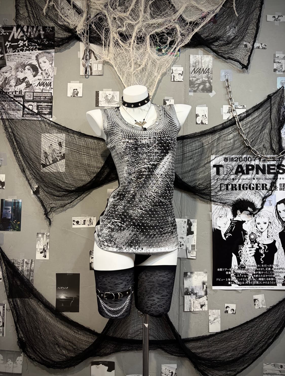 Gothic metal stud detail cubic sleeveles 상품이미지1