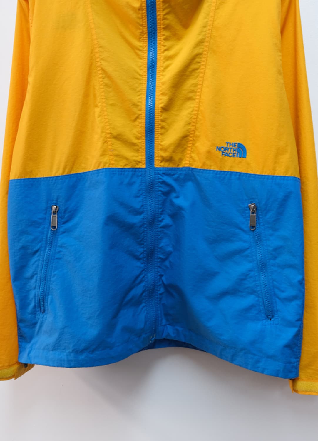 더 노스페이스 윈드브레이커 상품이미지4