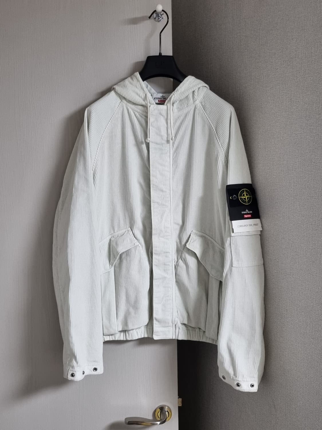 슈프림 x 스톤아일랜드 코듀로이 자켓 새상품 상품이미지1