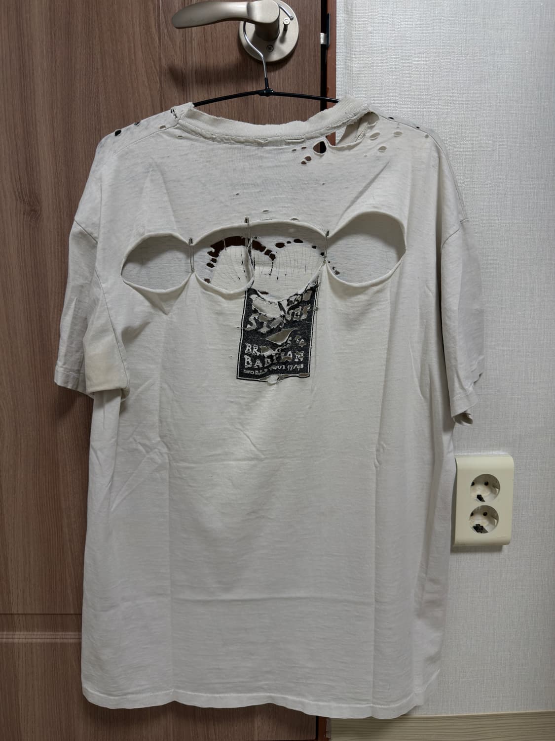 Super distressed Rolling stones Tour Tee 상품이미지2