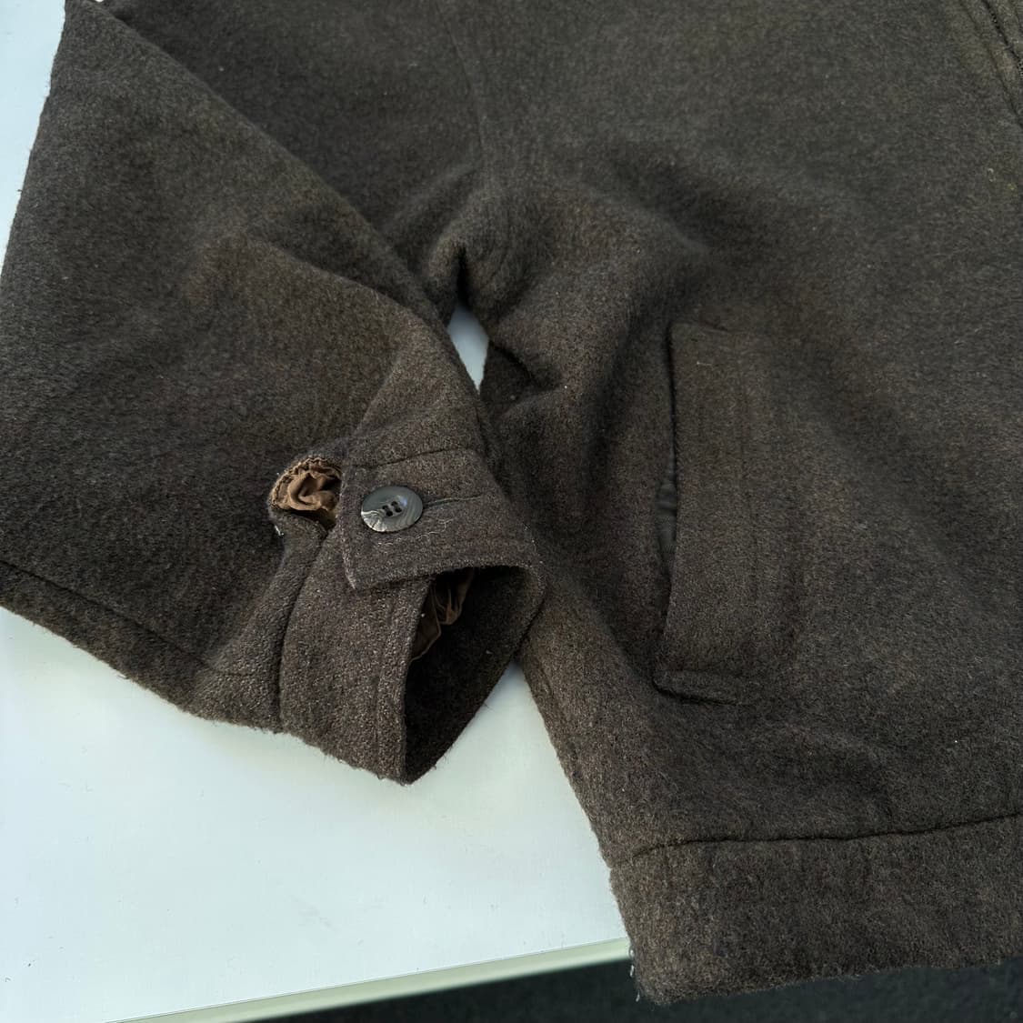 L 버버리 딥브라운 오버핏 레더카라넥 크롭 울자켓 상품이미지4