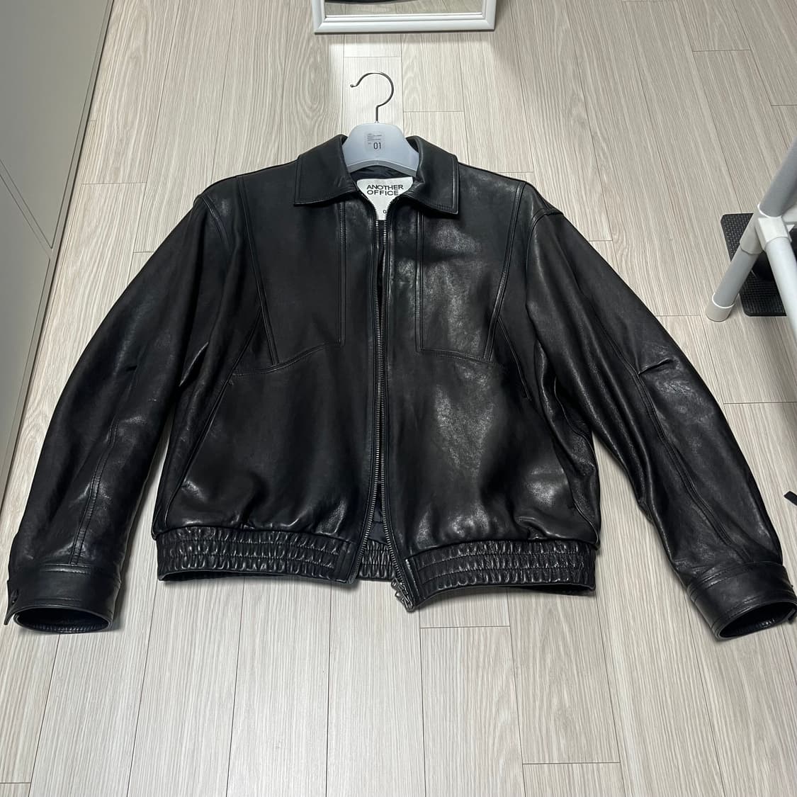어나더 오피스 양 가죽자켓 유틸리티 블루종 01 사이즈 상품이미지2