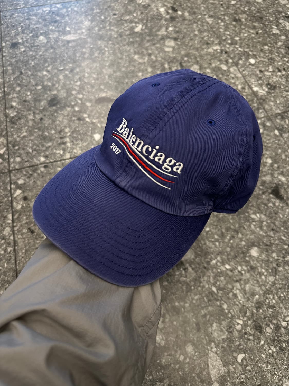 발렌시아가 웨이브로고 캡 처분  상품이미지1