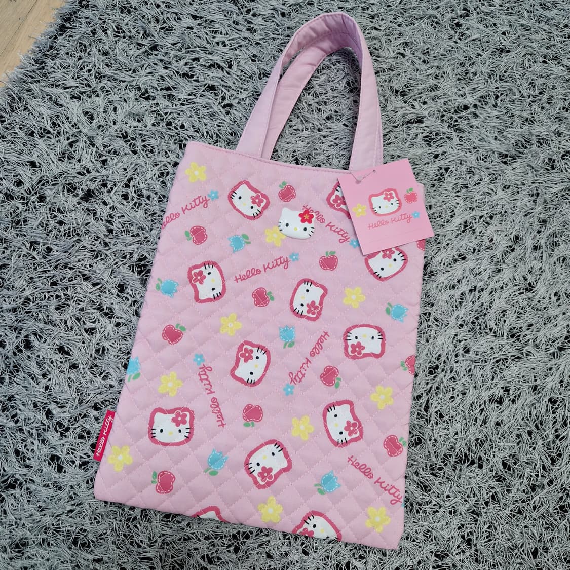 헬로키티 한정판 모두의 퀼트 가방 팝니다 상품이미지2