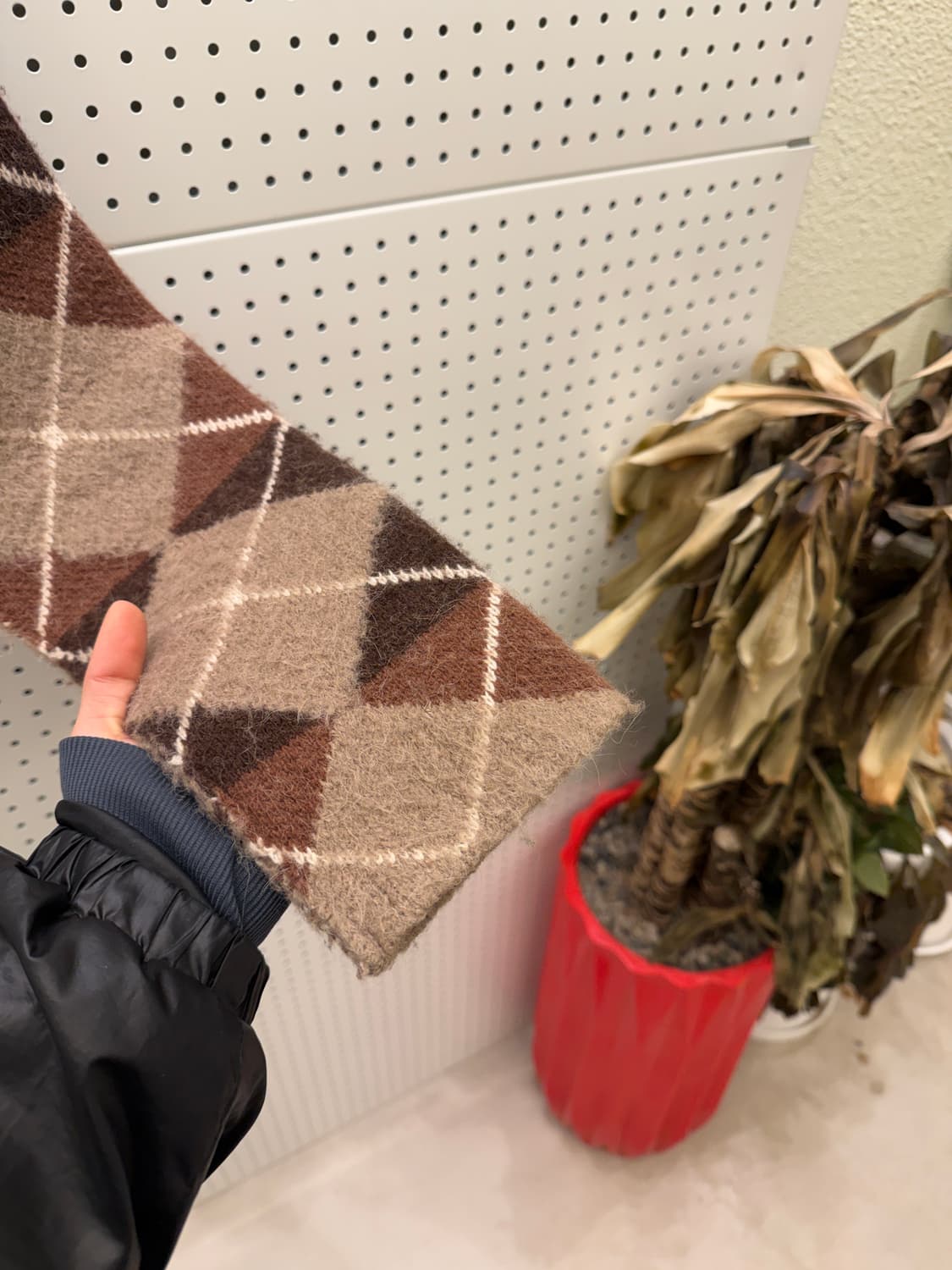 더 오픈 프로덕트 크롭 아가일 패턴 가디건 U567 상품이미지3