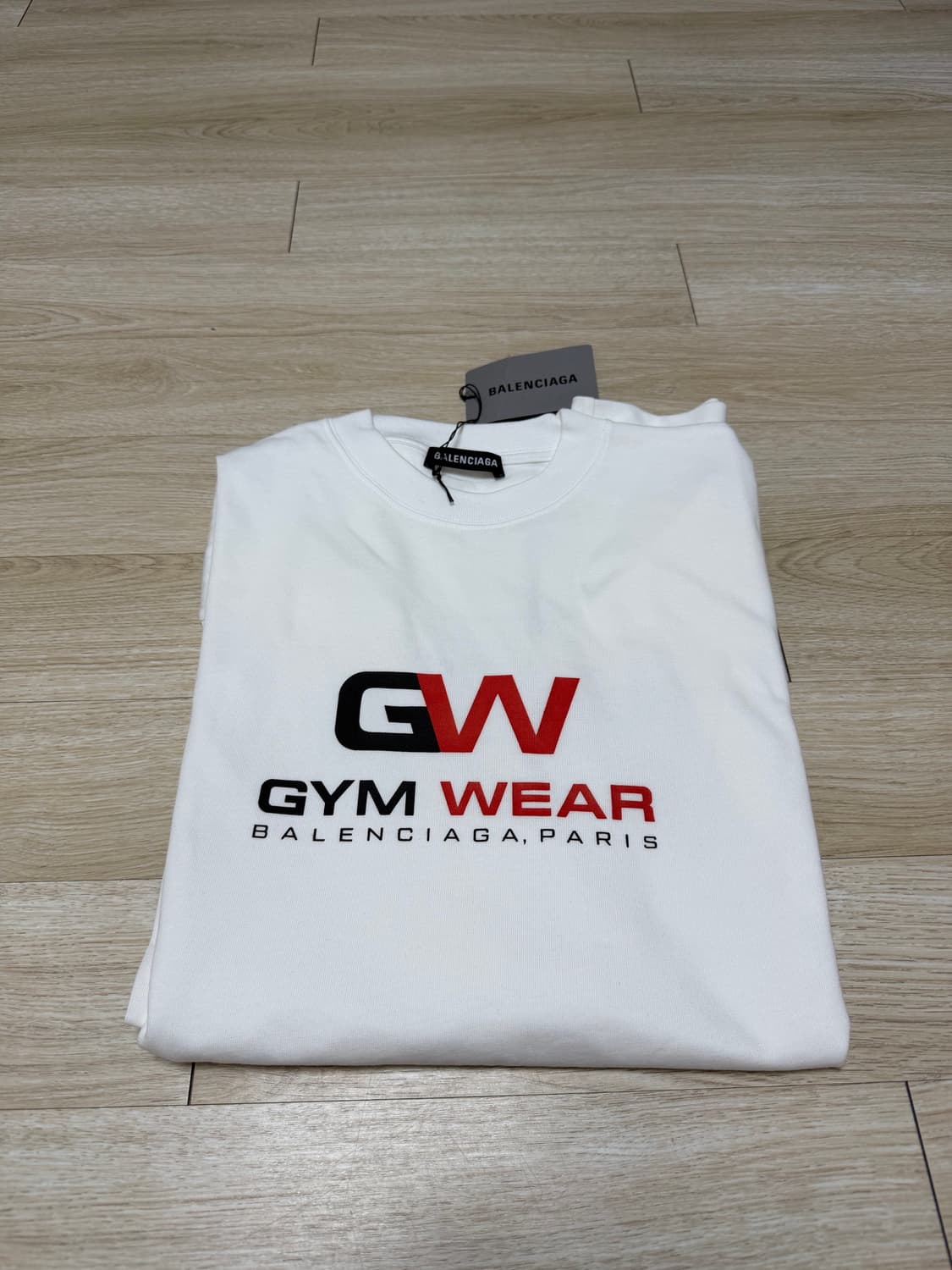 발렌시아가 티셔츠 상품이미지1