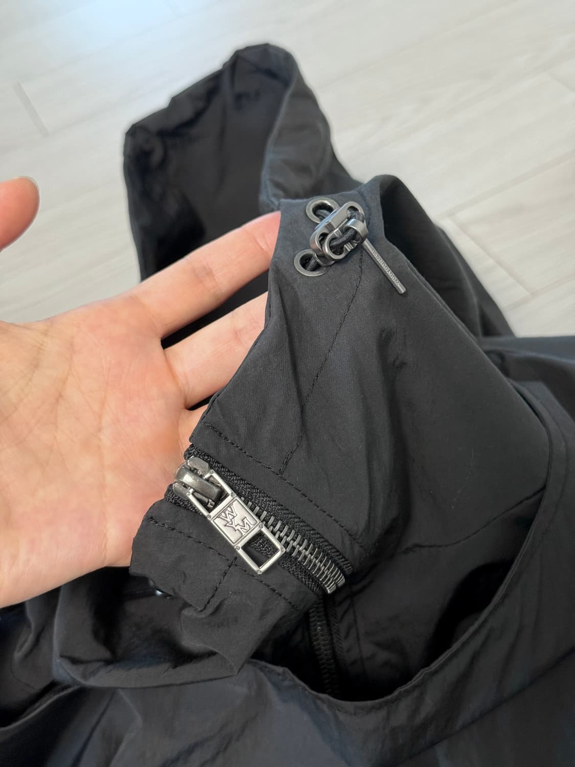 [50] 우영미 24SS 블랙 멀티 포켓 아노락 상품이미지4