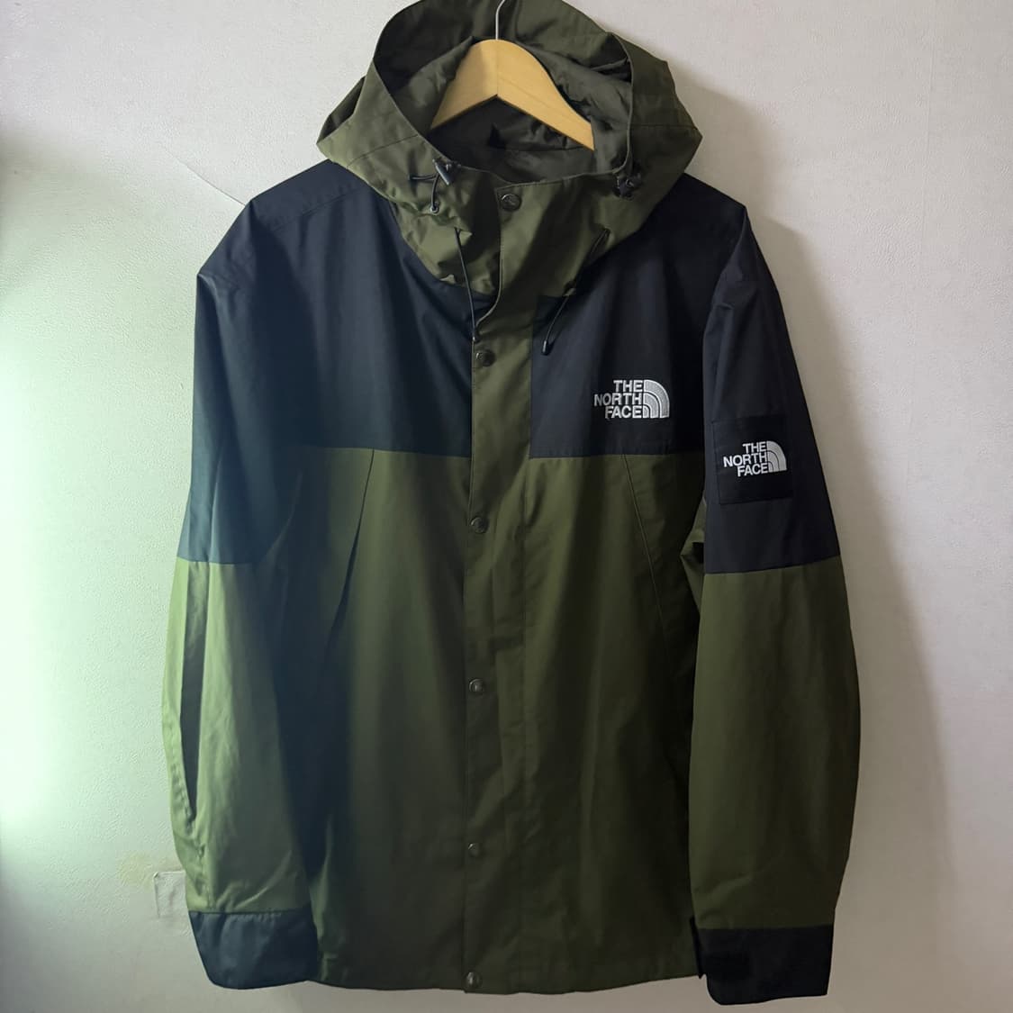 노스페이스 남성 로고 바람막이 점퍼 2XL (남성 110정도) 상품이미지2