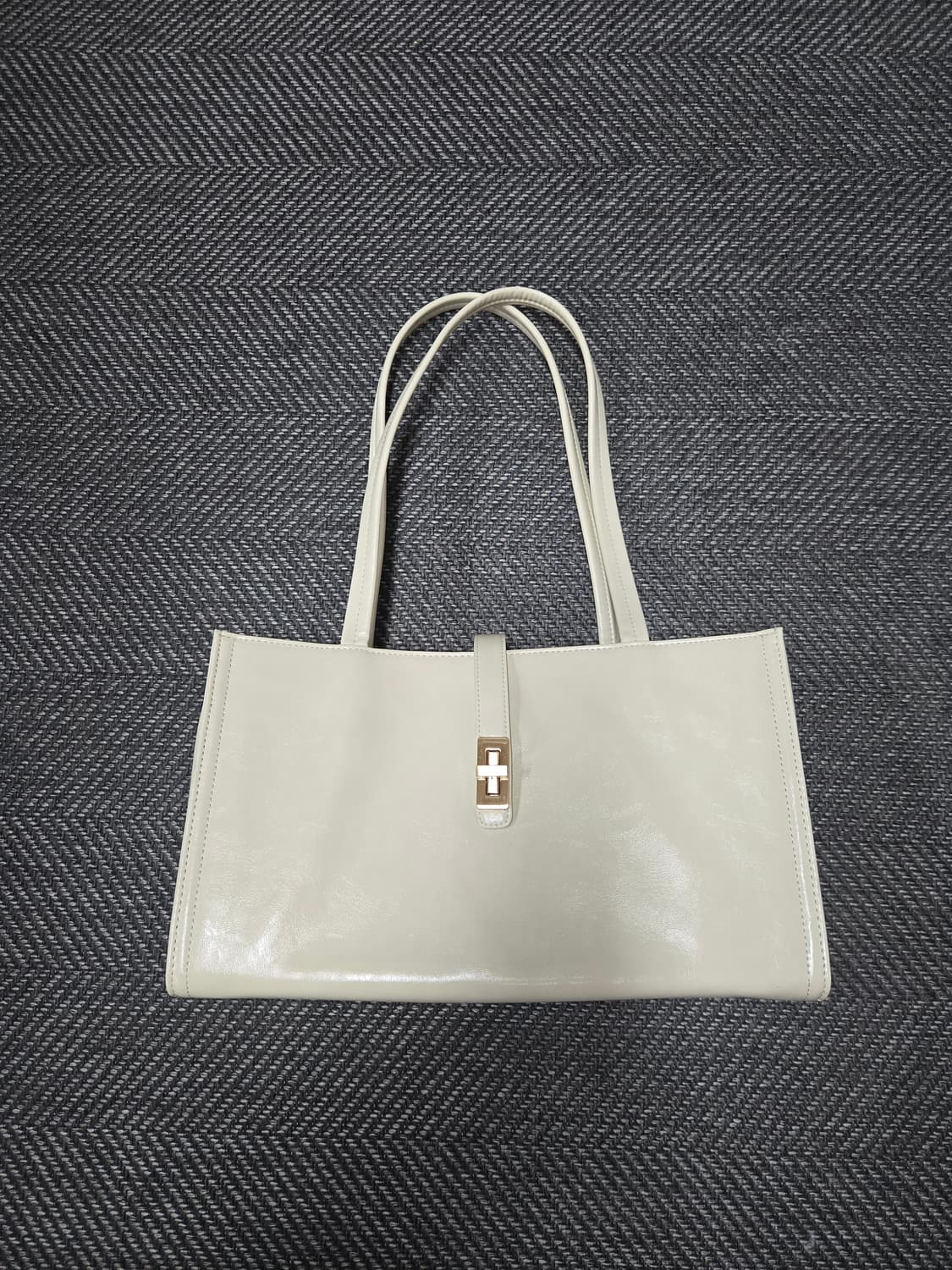 엠제이드 클래식 마틸다 L 아이보리 숄더백 상품이미지1