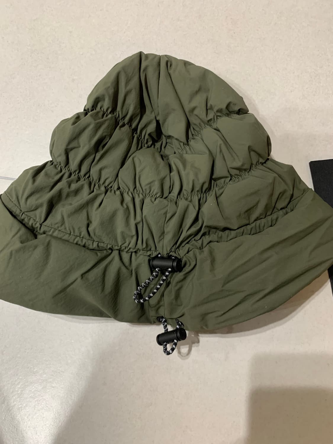 몽클레어 x 퍼렐 다운 버킷 햇 상품이미지5