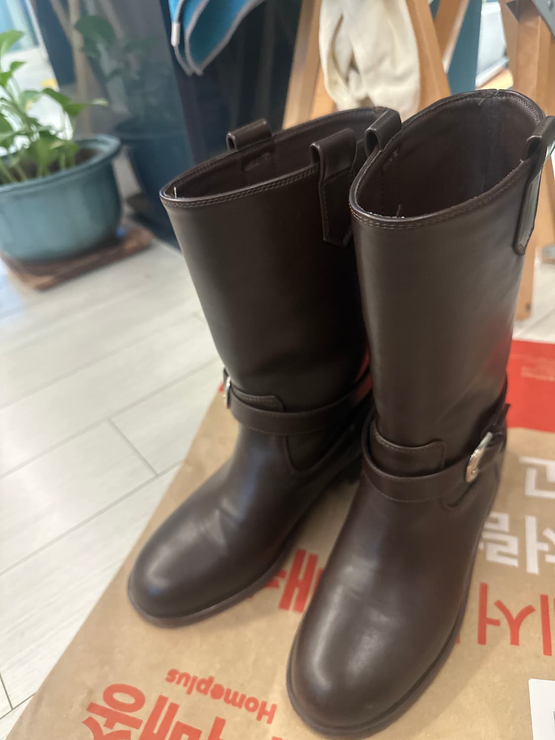 코모레비뮤지엄 미들 브라운 부츠 230 상품이미지3