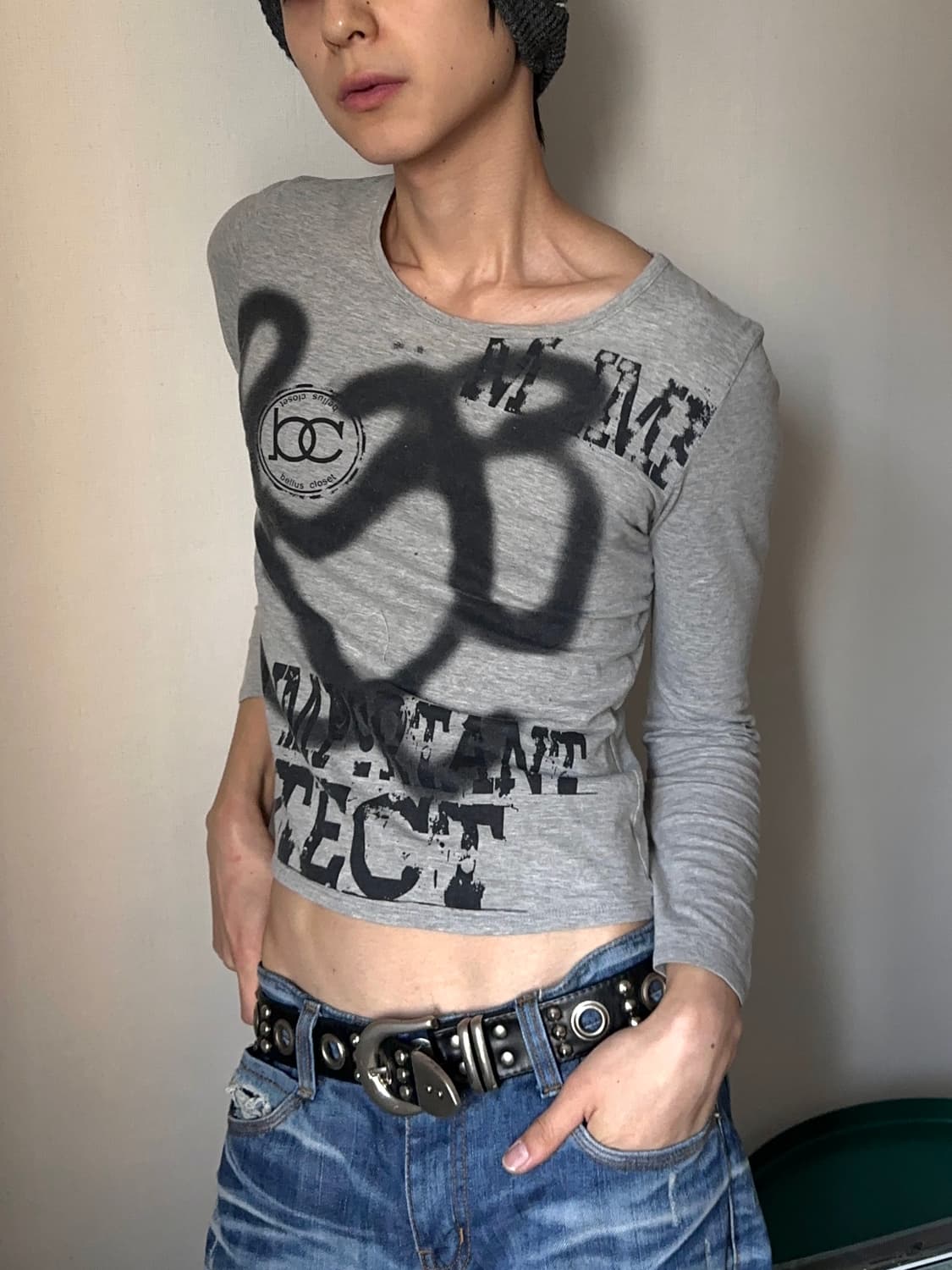 Bellus Closet 그래피티 롱 슬리브 상품이미지2