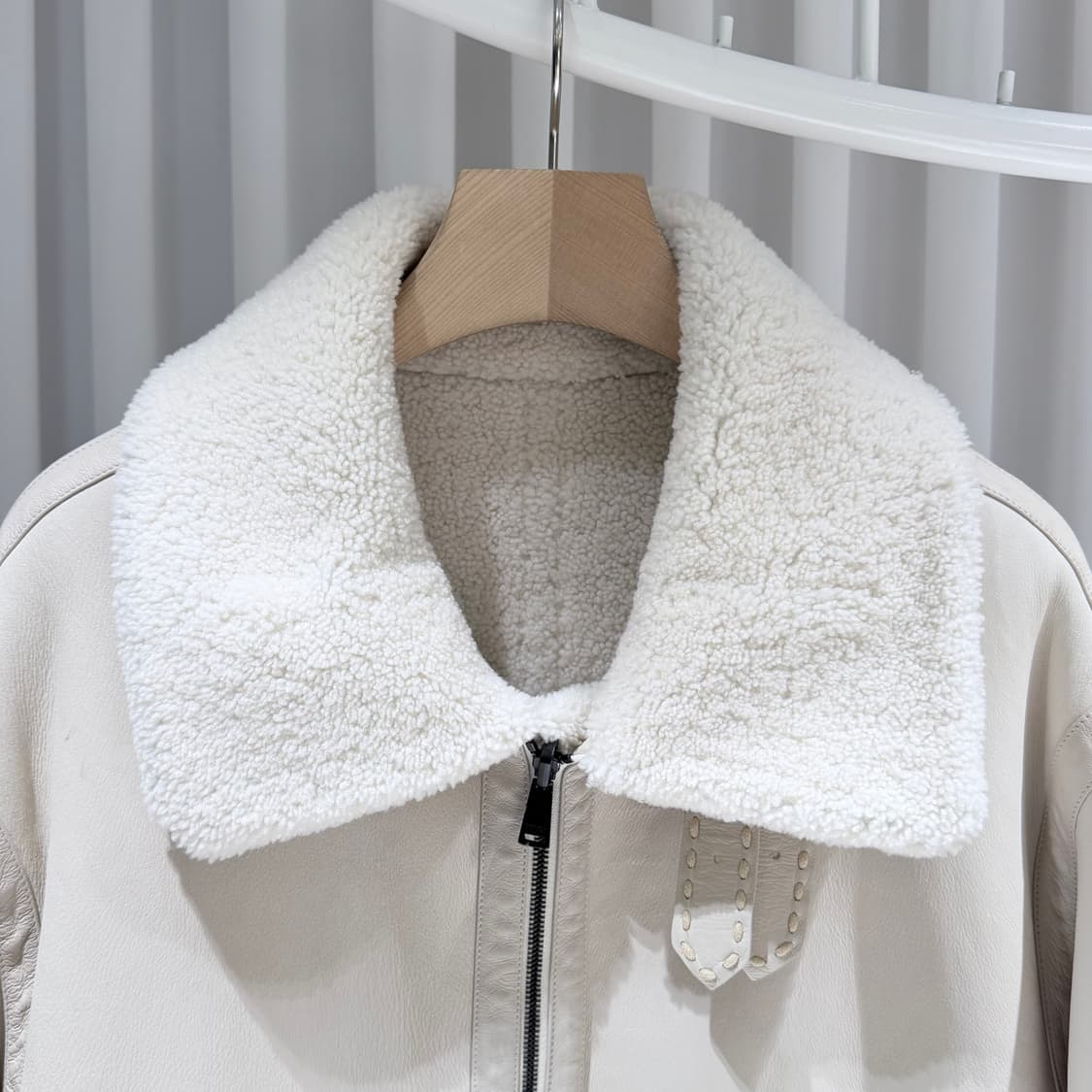 (A+/50) / 펜디 리버시블 화이트 시어링 무스탕 자켓 상품이미지2