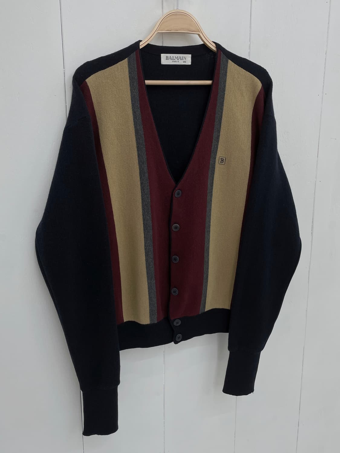 발망(BALMAIN) 배색 스트라이프 브이넥 가디건 상품이미지5