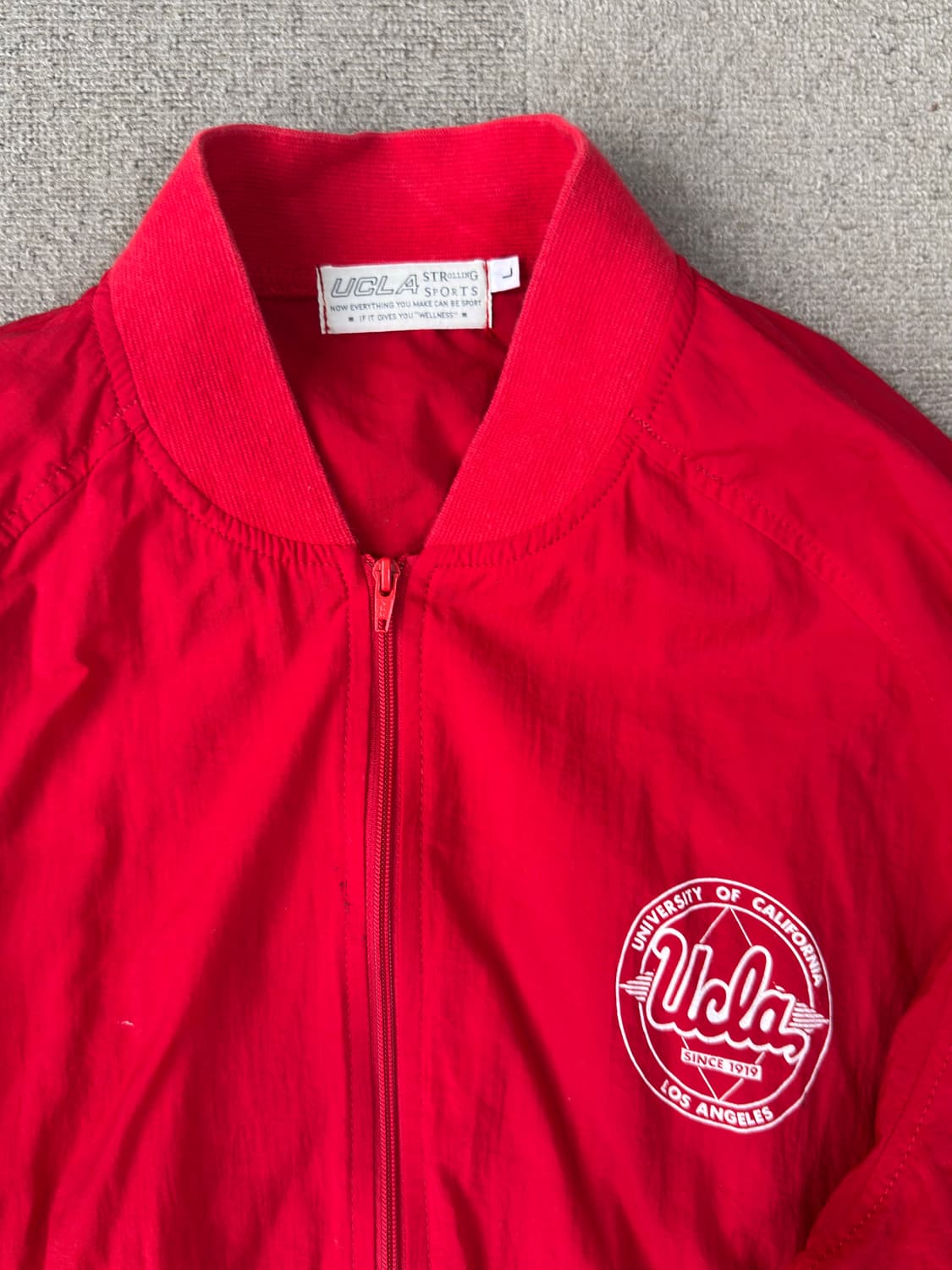 올드스쿨 UCLA 스포츠 레드 윈드브레이커 상품이미지2