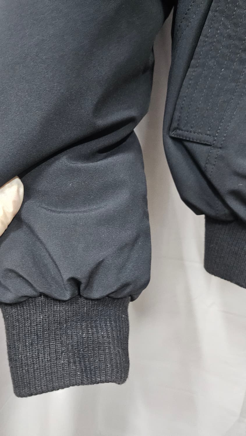 CMFR곰리 블랙 패딩 점퍼 M 상품이미지4