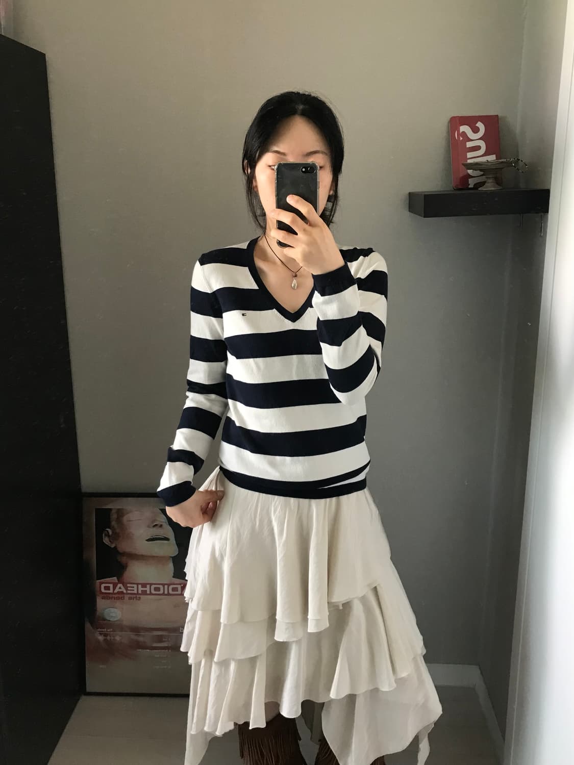 타미힐피거 로고 스트라이프 브이넥 니트 상품이미지2